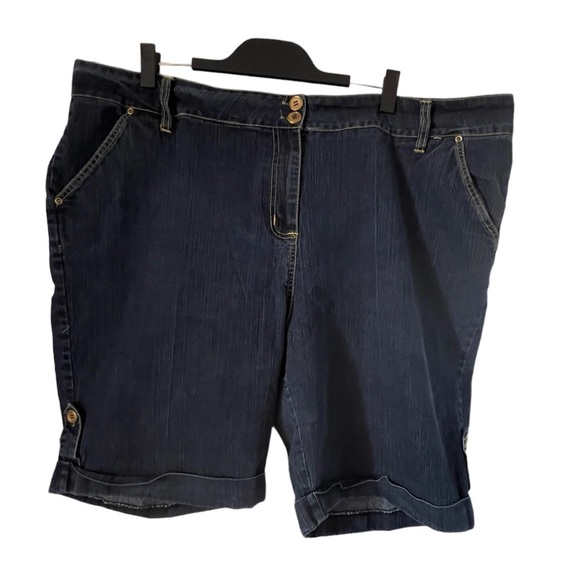 Gold Flava women’s denim shorts size 24 plus NWOT - Picture 1 of 9